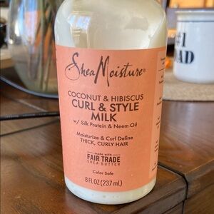 SheaMoisture Coconut & Hibiscus Curl & Style Milk